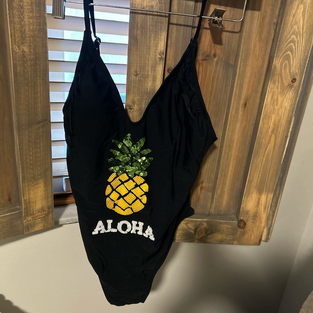 SWIMSUIT